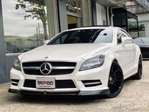 W218 CLS AMGスポーツPKG用カーボンリップスポイラー - トライポッド