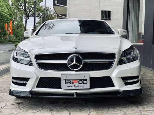 W218 CLS AMGスポーツPKG用カーボンリップスポイラー - トライポッド